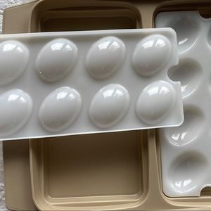 Vintage Tupperware deviled egg keeper Taupe